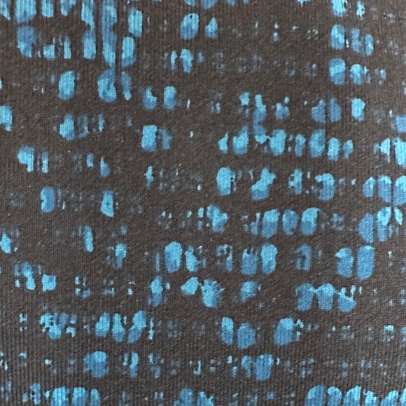 Lululemon Black and Blue Patterned Sports Bra - Picture 7 of 8